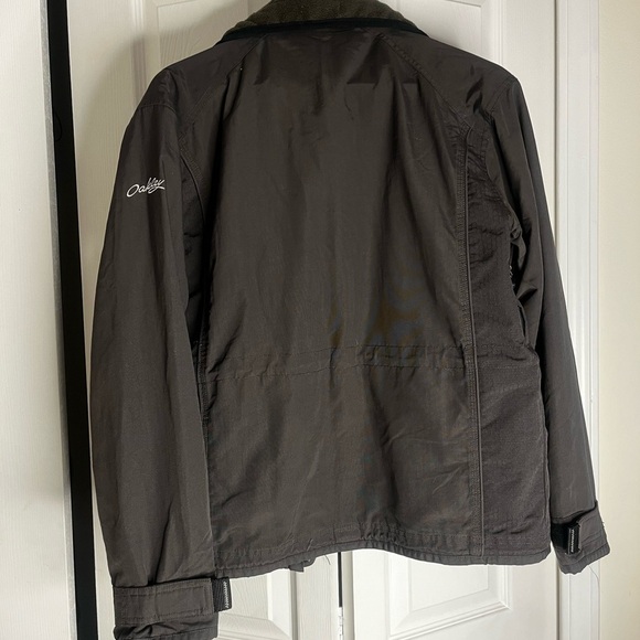 Oakley Women's Vintage Software Ski/ Snowboard Jacket - Picture 6 of 6